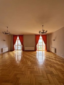 Оренда 3к квартири в центрі столиці без %, вул. Ірининська, 5/24