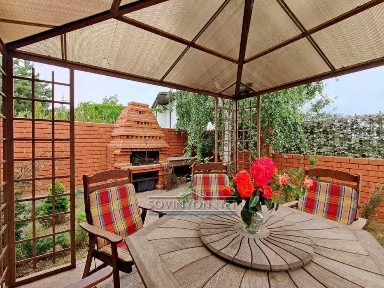 Актуально! Будинок з подвір'ям та видом на море Совіньон. Генератор