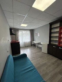 Здам в оренду квартиру-студію з власним двориком