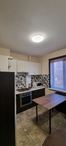 Оренда квартиру на Таврійсткому. Третій поверх.