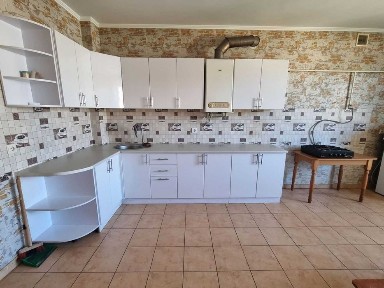 ПРОДАЖ! Росвигово 3-кімнатна квартира.