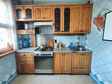 Киев, Захаровская ул., 1