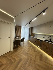 Продам стильну півторакімнатну квартиру в центрі міста по вул Бандери