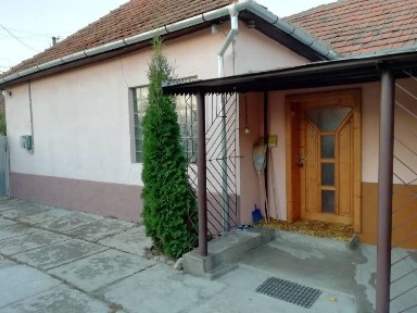 Сдается частный дом без хозяина (г. Берегово, Закарпатская обл. )