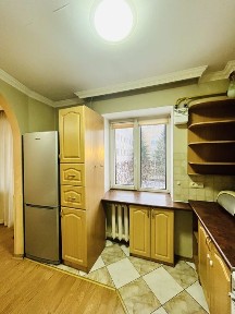 Продам 2кім квартиру по пр-т Волі