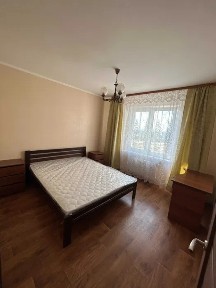 Киев, Ревуцкого ул.