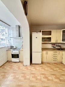 Київ, Дарницький, Григоренка 3в