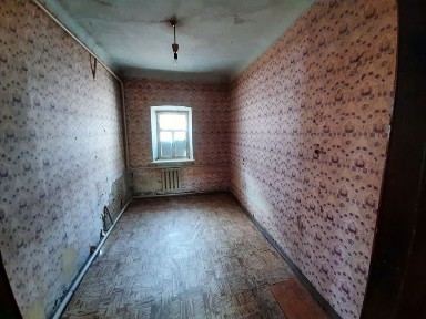 Трёхкомнатная часть Гирского с гаражом