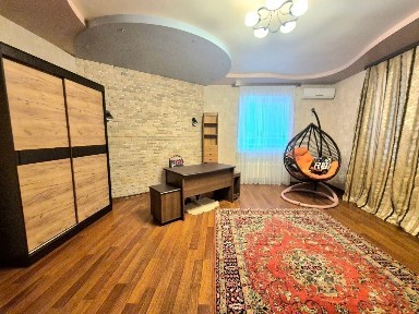 Оренда будинку 300 м², 8 Марта (Слобожанське) вул.