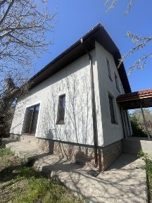 Будинок з бізнесом біля ріки Гданцівка