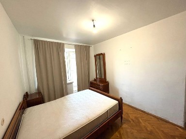 Продаж 3-кімнатної квартири 72.35 м², Хорива вул., 50