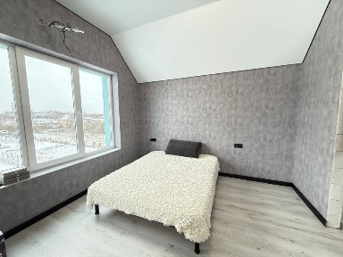 Петропавлівська Борщагівка, Мельниченка 43