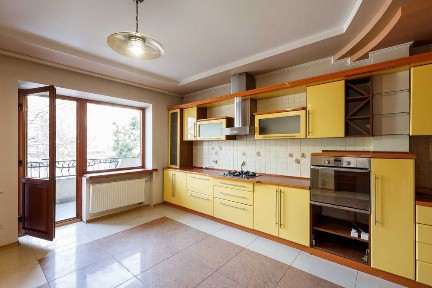 Івано-Франківська область, Івано-Франківськ