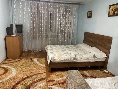 Чернівці подобово. Руська 235-а. 2-кімнати.