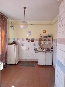 Продаж Будинку поруч з центром міста.