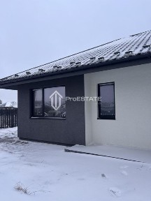 Продаж 1 поверхового будинку з ділянкою на 7 соток, 106 кв. м, 4 кімнати, на вул. Паркова • ID 33884132