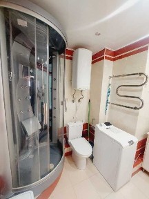 Киев, Приречная ул., 37