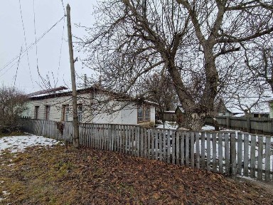 Частина будинку в м. Мена