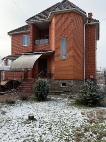 Продам двоповерховий будинок вул Вінграновського