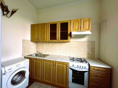 Продаж 1кімнатної вул. Соборності 3 метро Лівобережна Дарниця 47000у. о.