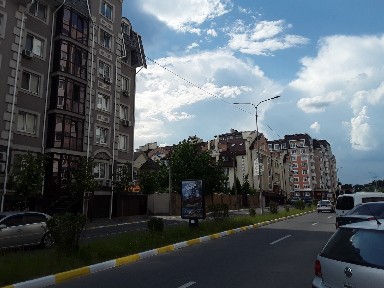 Київська обл., Бучанський район, м. Буча, Богдана Хмельницького бул., 19