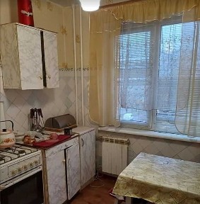 ПРОДАМ 1 -к кв. 4/9 метро Гер. Труда