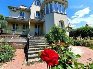 Продам дом пос. Звездный/Подгороднее