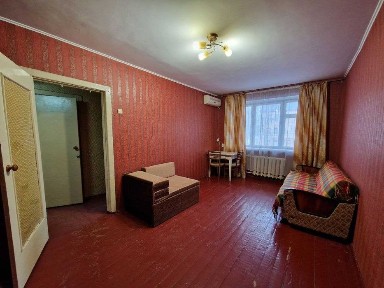 1 кімнатна квартира в районі ДК Хіміки. Світло не вимикають.