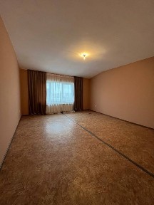 Квартира з трьома окремими кімнатами