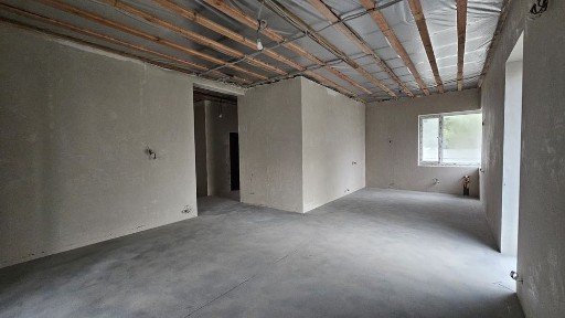 Будинок з частковим ремонтом! 6 соток, зданий!