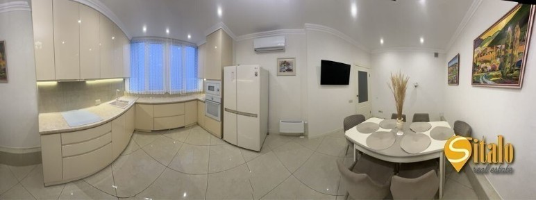 Продаж 4-кімнатної квартири 80 м², Каховська вул., 62А