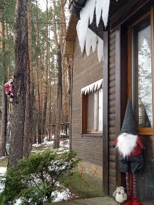 Оренда будинку з банею та чаном на березі Дніпра.