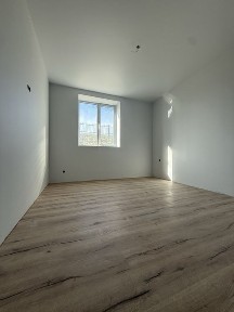 Без комісії! Однокімнатна квартира з новим ремонтом!