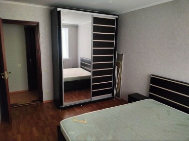 Здається 2 кімната квартира на Панченко Луначарка