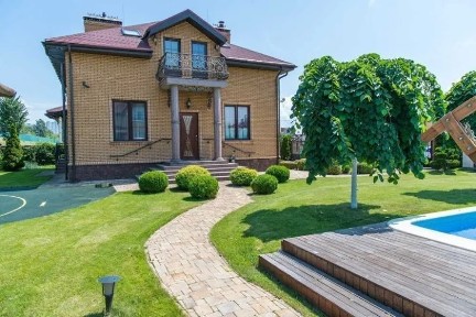Аренда коттеджа 165 м², Николая Лаврухина ул.