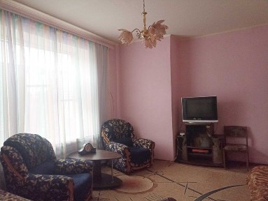 Трикімнатна квартира на продаж