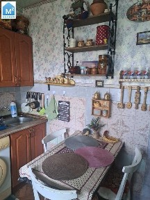 Продам 2кімнатну кв-ру Борщагівка Зодчих 6а 4\5п 50\30\7 окремі