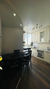 Київська область, Вишневе