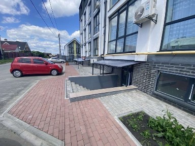 Здам в оренду приміщення 125м2 (58,1 м2 та 66,3 м2) Петрівське містечко