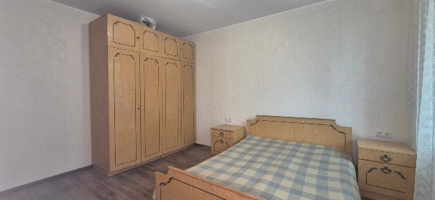 Продажа 3-комнатной квартиры 70 м², Трояндова (Кочнєва), 1