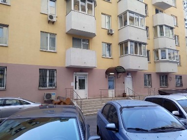 Підвальне приміщення, вул. Степана Руданського 3а. Власник