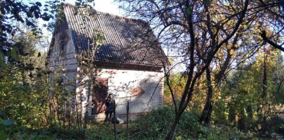 Продам дачну ділянку з будинком у Брюховичах