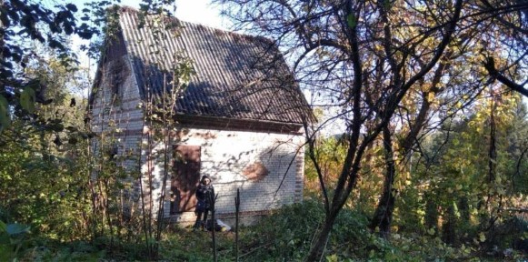 Продам дачну ділянку з будинком у Брюховичах