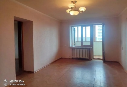 3х к. из. кв. в 3-х мин. от входа в метро 23Августа. 76м2. Старт-62999$