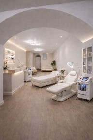 Київ, Печерський, вулиця Велика Васильківська 30в