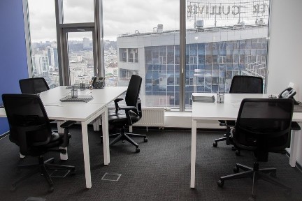 Киев, Спортивная пл., 1А