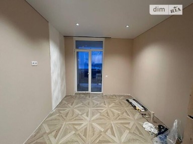 Продаж 1к квартири 43.2 кв. м на вул. Роксоляни 149 • ID 33910984