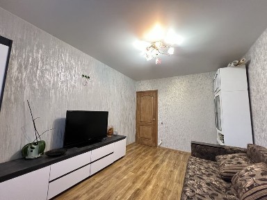 Срочно ! Продам 4-х кімн. квартиру Північна Салтівка 4 Гв. Широнінців 108