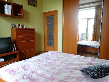 Продам 3х комнатную квартиру. Метро Научная. Ул. Культуры.