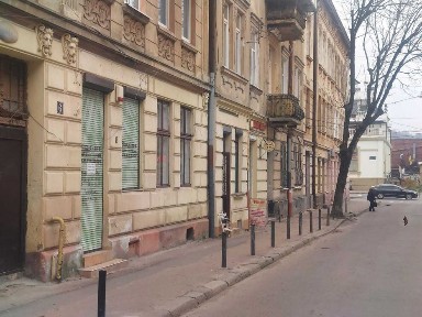 Продам фасадне приміщення біля Краківського ринку, вул. Крехівська